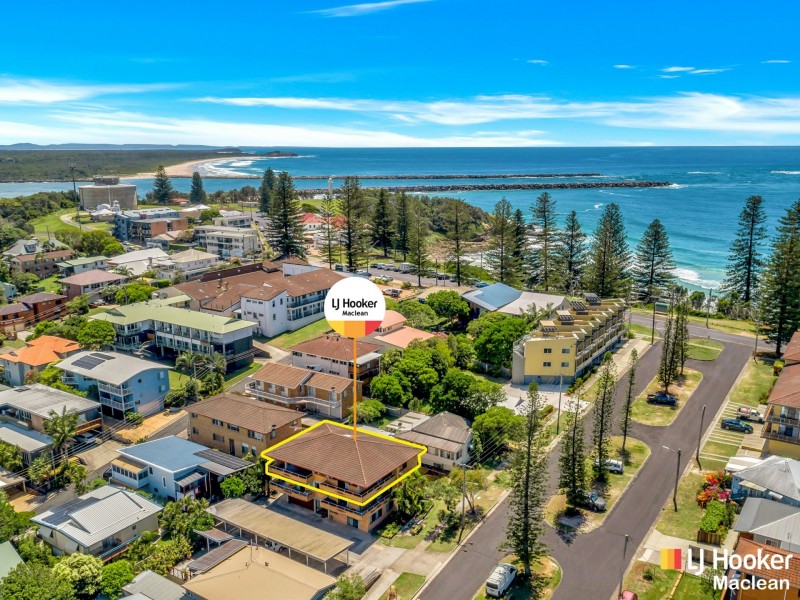 8/5 Beach Street, Yamba NSW 2464