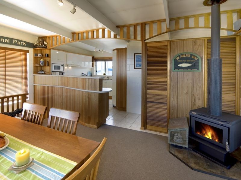 2 Azalea Street, Brooms Head NSW 2463