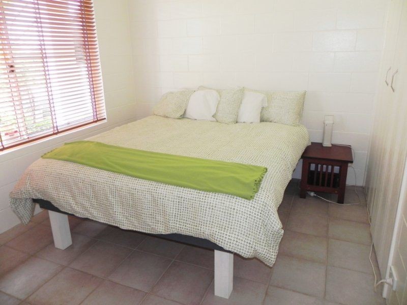 2 Azalea Street, Brooms Head NSW 2463