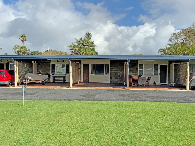 Unit 4/28 Ocean Road, Brooms Head NSW 2463