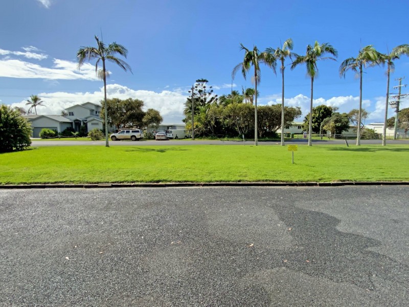 Unit 4/28 Ocean Road, Brooms Head NSW 2463