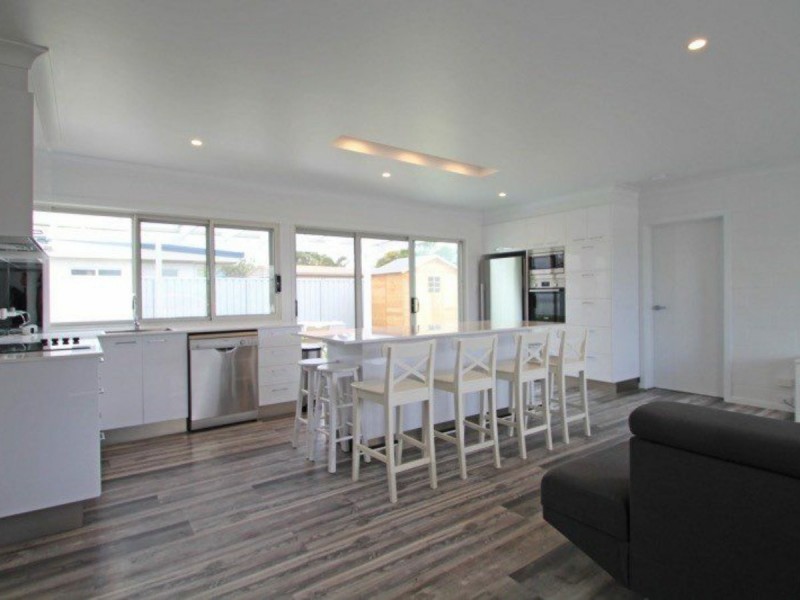 4 Heath St, Brooms Head NSW 2463