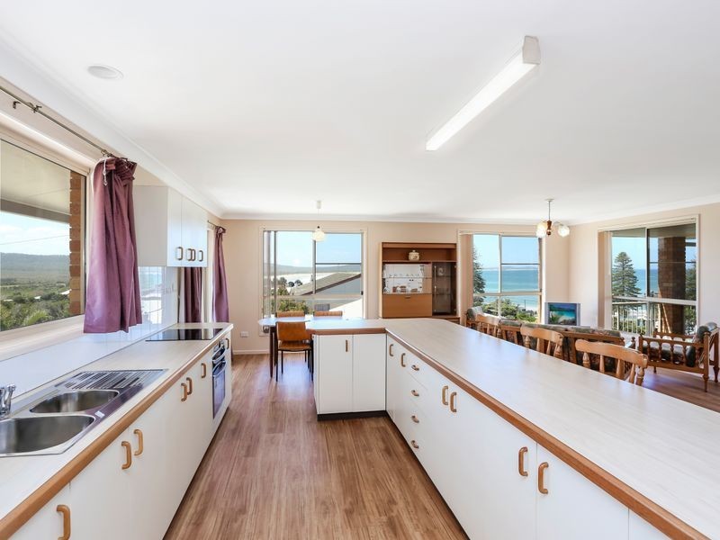 140 Ocean Road, Brooms Head NSW 2463