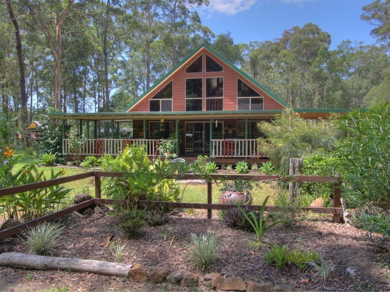 10 West Street, Woombah NSW 2469