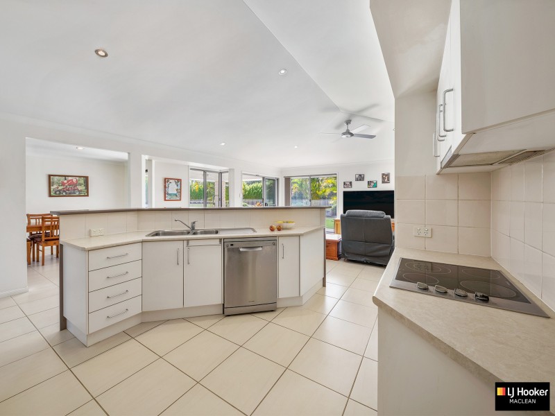18 Albert Place, Gulmarrad NSW 2463