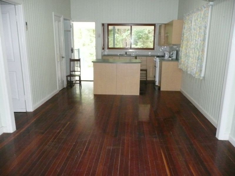 8 Hoschkes Lane, Maclean NSW 2463