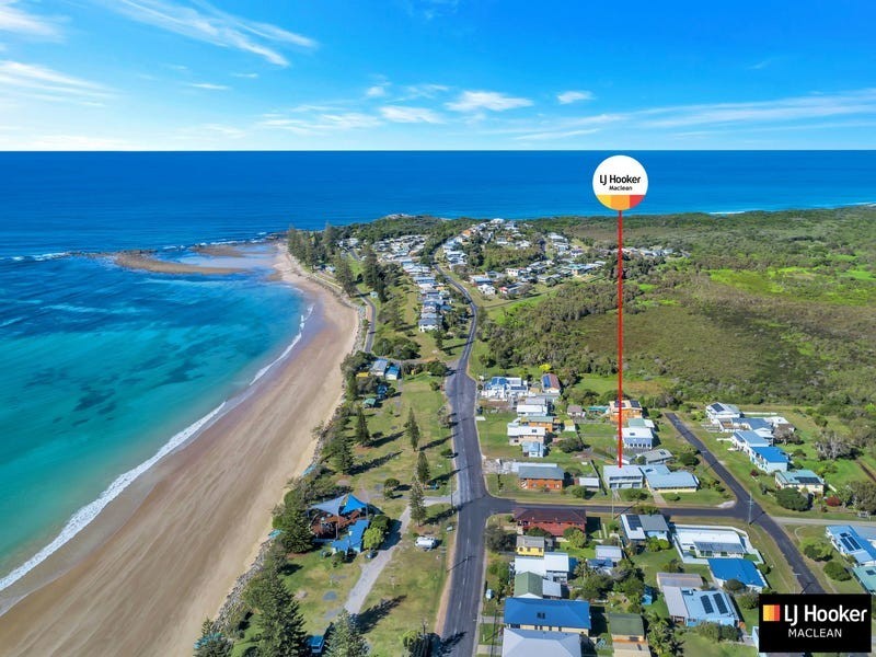 1 Heath Street, Brooms Head NSW 2463