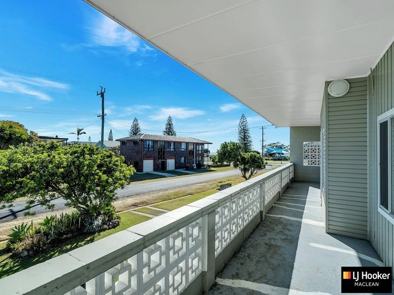 1 Heath Street, Brooms Head NSW 2463