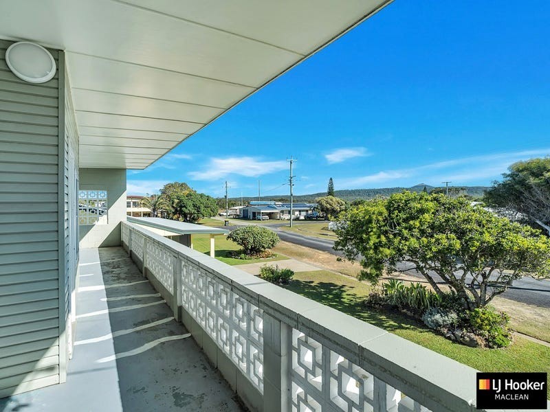 1 Heath Street, Brooms Head NSW 2463