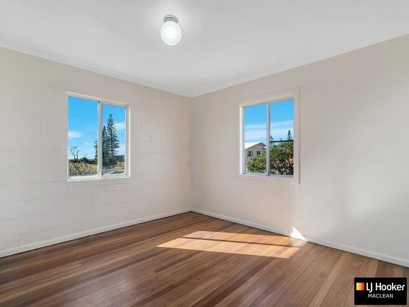 1 Heath Street, Brooms Head NSW 2463