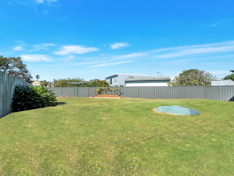 1 Heath Street, Brooms Head NSW 2463