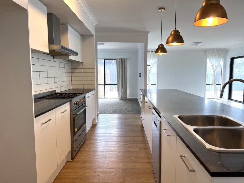 2 Aberdeen Place, Townsend NSW 2463