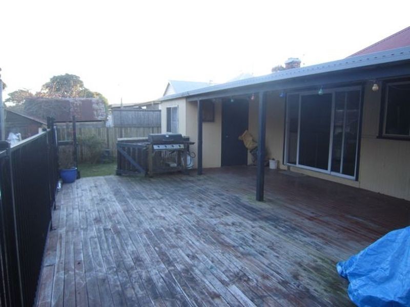 10 Gordon Street, Palmers Island NSW 2463