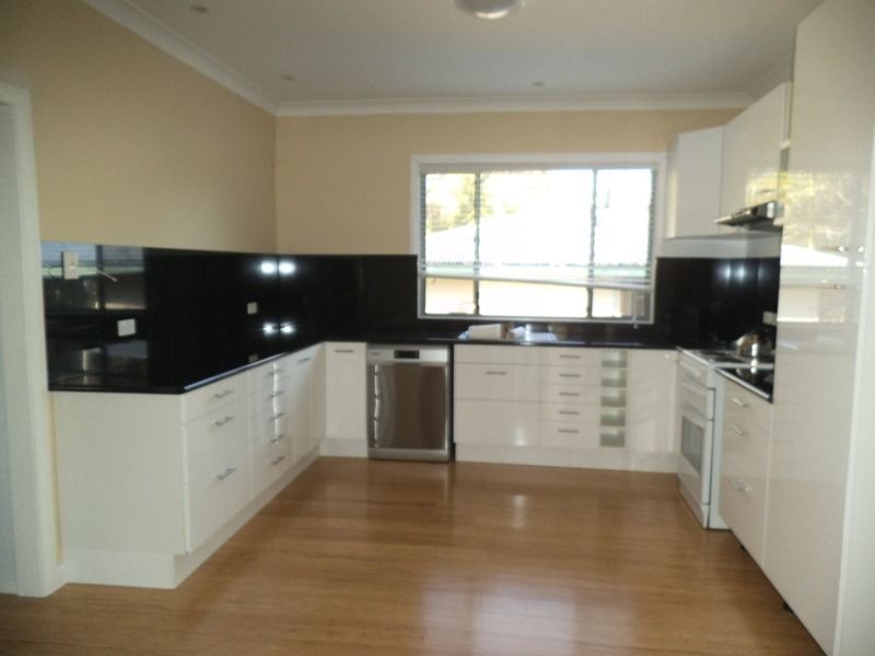 4 Carrington Street, Palmers Island NSW 2463