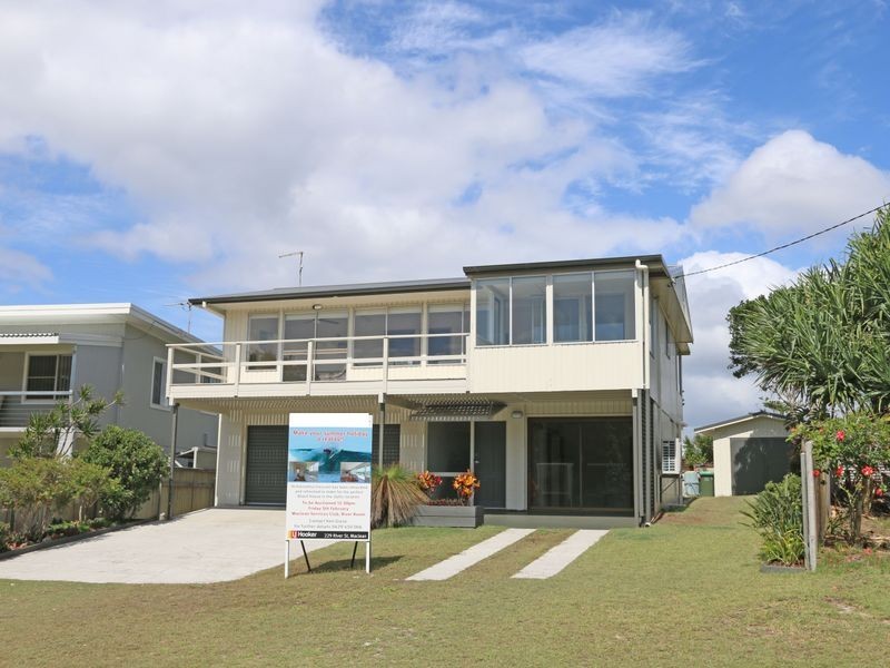 10 Poinsettia Crescent, Brooms Head NSW 2463