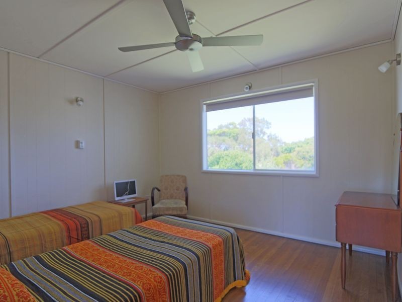 10 Poinsettia Crescent, Brooms Head NSW 2463