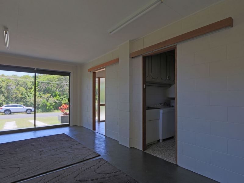 10 Poinsettia Crescent, Brooms Head NSW 2463