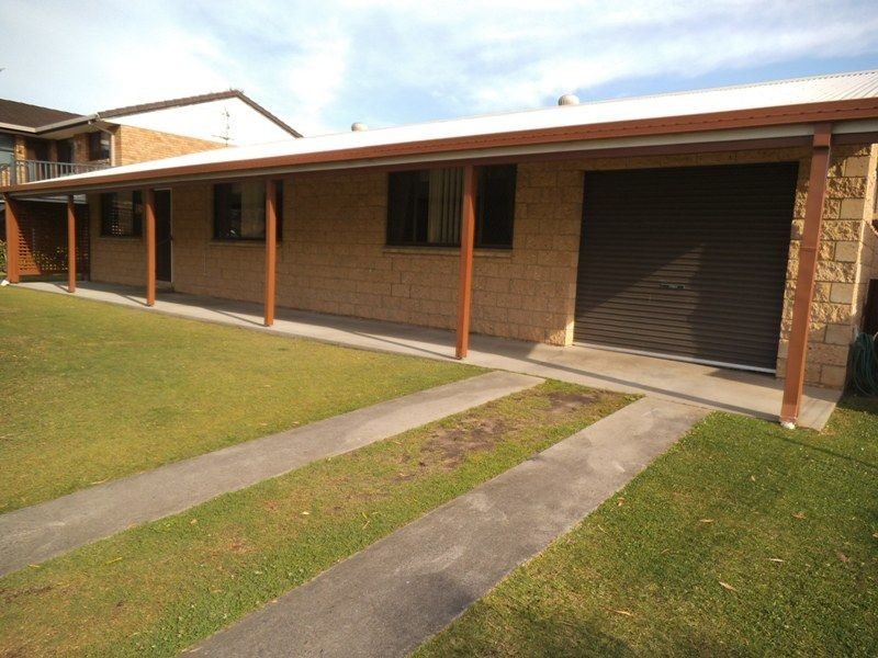 22 Central Avenue, Maclean NSW 2463