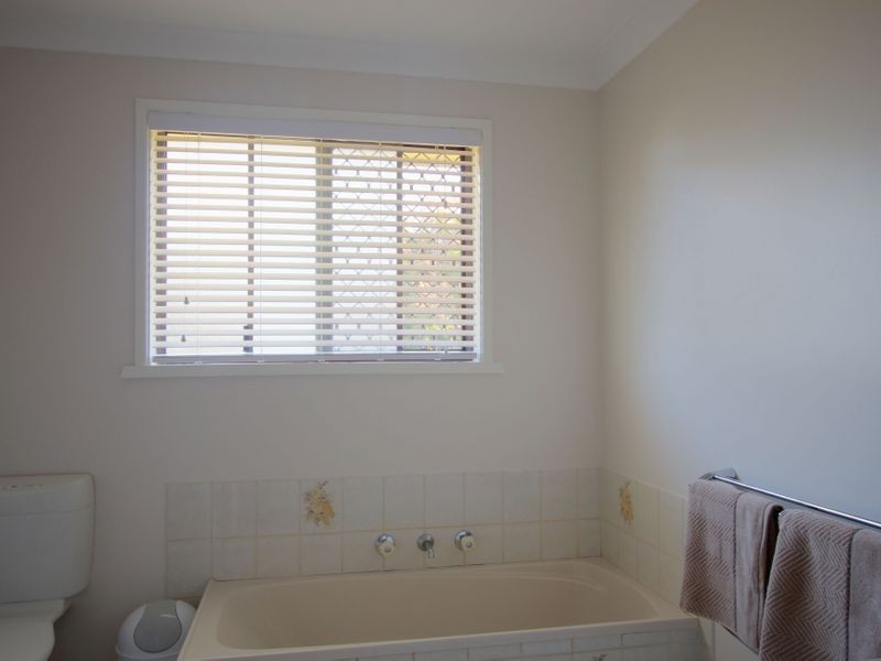 8 Sapphire Close, Townsend NSW 2463