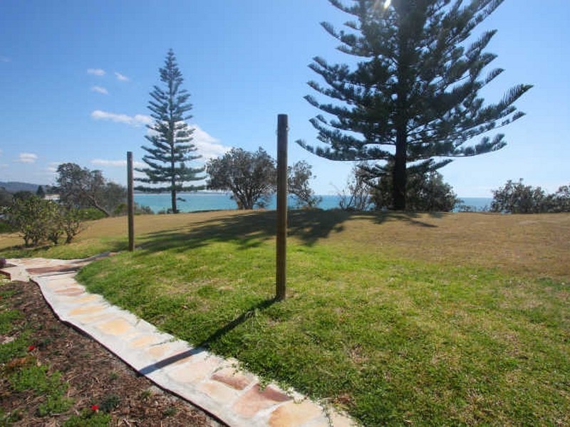 1/39 Ocean Road, Brooms Head NSW 2463