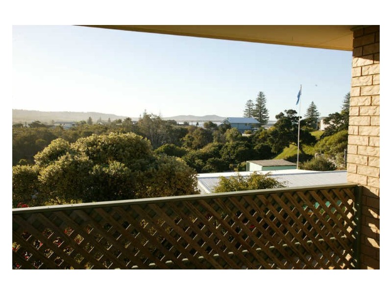 21 Poinsettia Crescent, Brooms Head NSW 2463