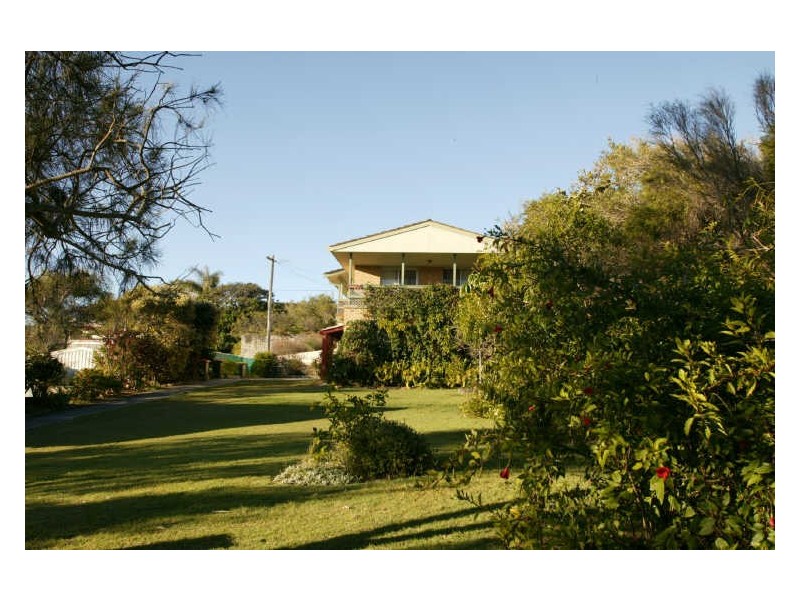 21 Poinsettia Crescent, Brooms Head NSW 2463