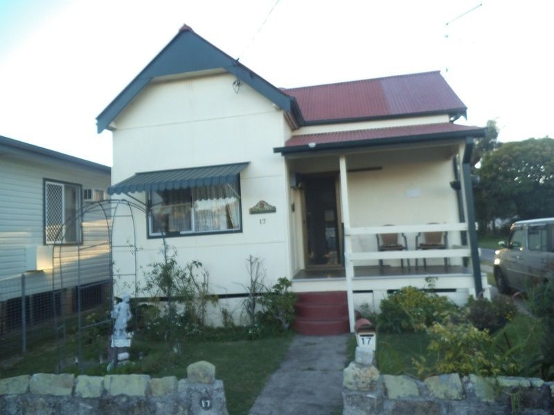 17 Morven Street, Maclean NSW 2463