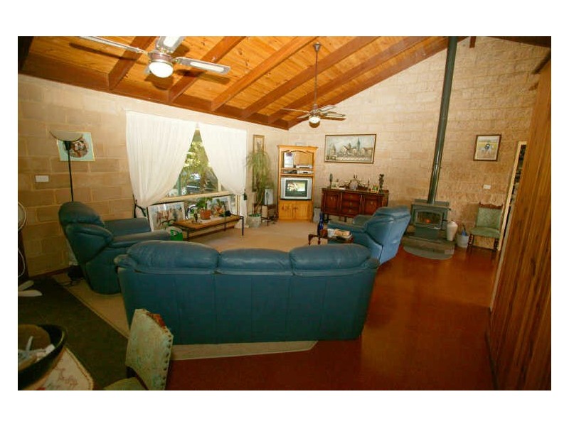 38 Clyde Essex Drive, Gulmarrad NSW 2463