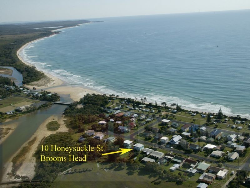 10 Honeysuckle Street, Brooms Head NSW 2463