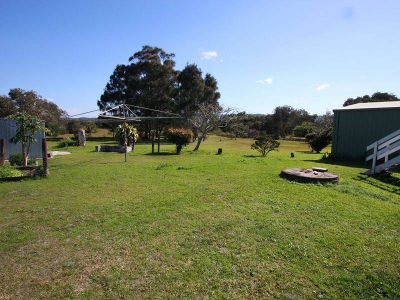 10 Honeysuckle Street, Brooms Head NSW 2463
