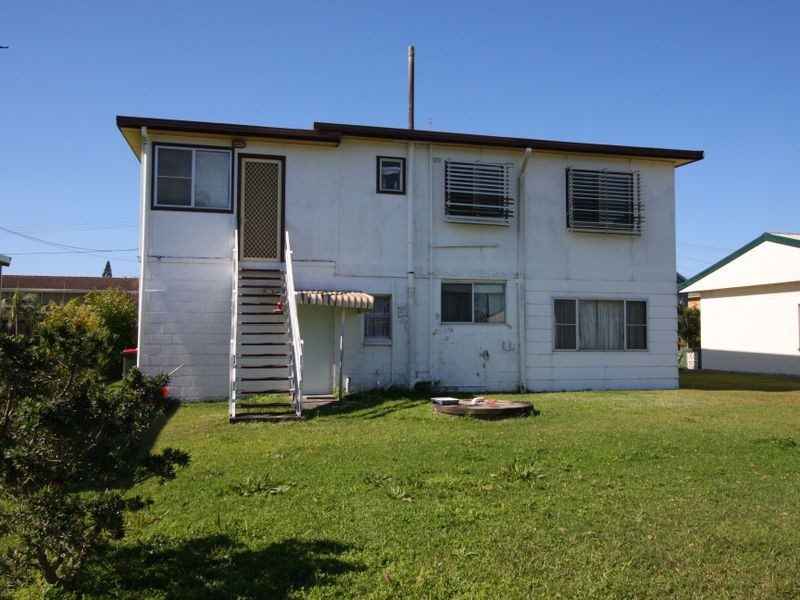 10 Honeysuckle Street, Brooms Head NSW 2463
