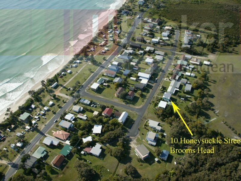 10 Honeysuckle Street, Brooms Head NSW 2463
