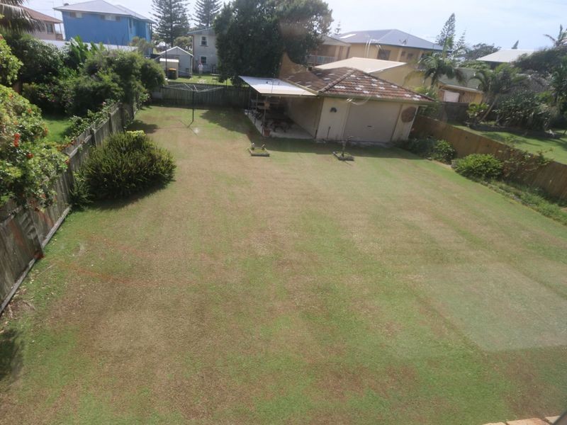 13 Honeysuckle Street, Brooms Head NSW 2463