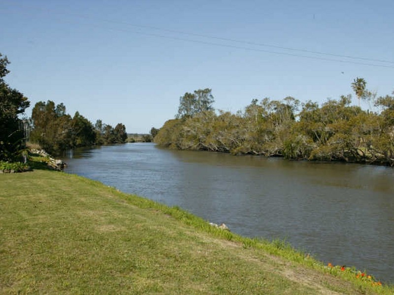 640 North Bank Road, Palmers Island NSW 2463