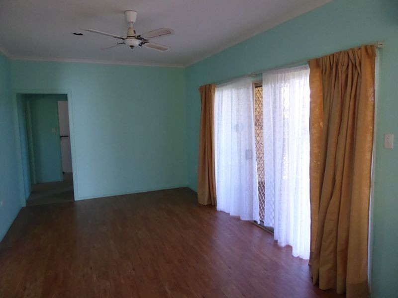 1 Barbara Close, Yamba NSW 2464