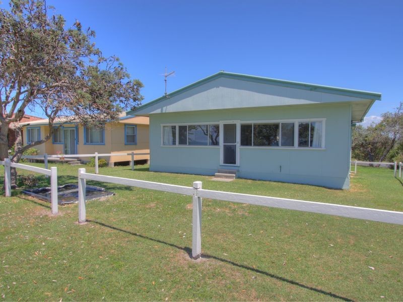 51 Ocean Road, Brooms Head NSW 2463