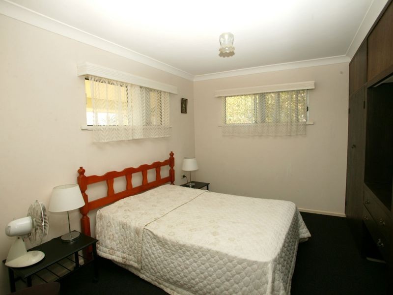Two/21a Poinsettia Crescent, Brooms Head NSW 2463