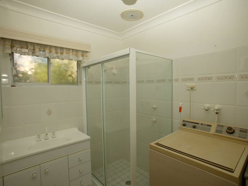 Two/21a Poinsettia Crescent, Brooms Head NSW 2463