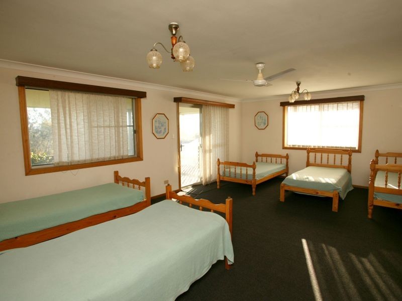 Two/21a Poinsettia Crescent, Brooms Head NSW 2463