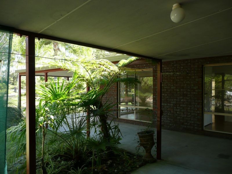 993 Brooms Head Road, Taloumbi NSW 2463