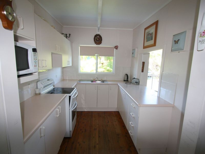 1 Carrington Street, Palmers Island NSW 2463
