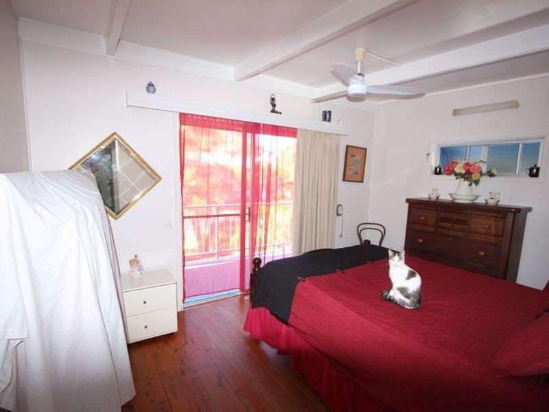 1 Carrington Street, Palmers Island NSW 2463