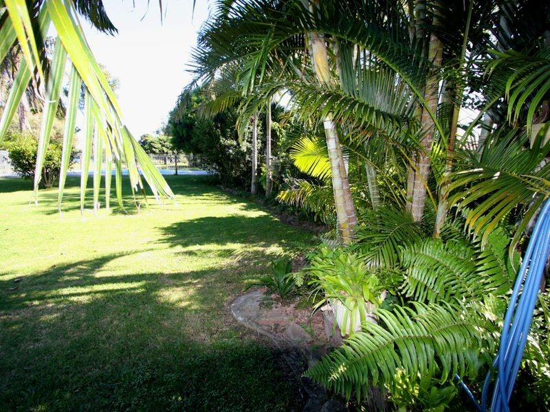 1 Carrington Street, Palmers Island NSW 2463