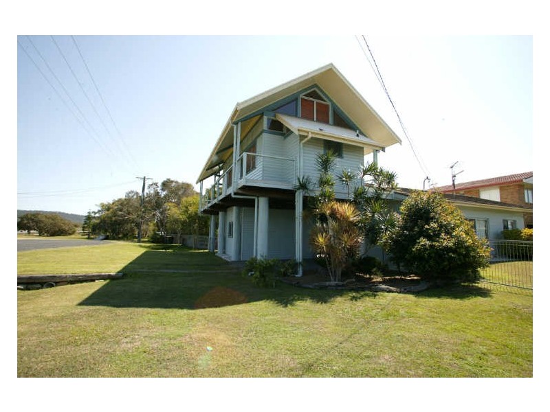 4 Boronia Street, Brooms Head NSW 2463