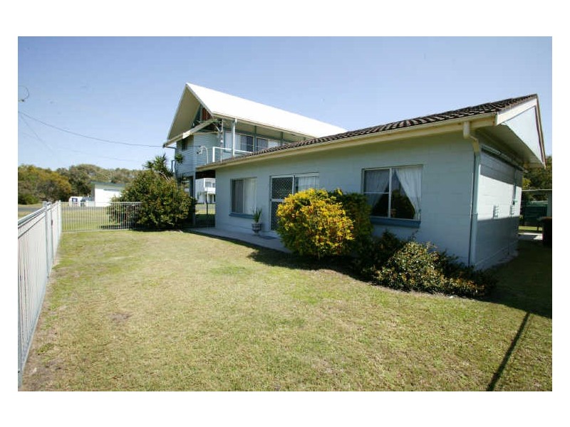 4 Boronia Street, Brooms Head NSW 2463