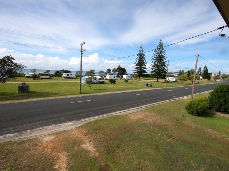 54 Ocean road, Brooms Head NSW 2463