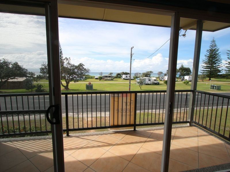 54 Ocean road, Brooms Head NSW 2463