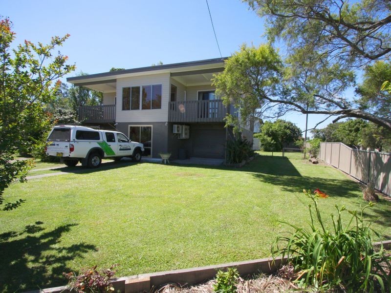 13 Yamba Street, Palmers Island NSW 2463