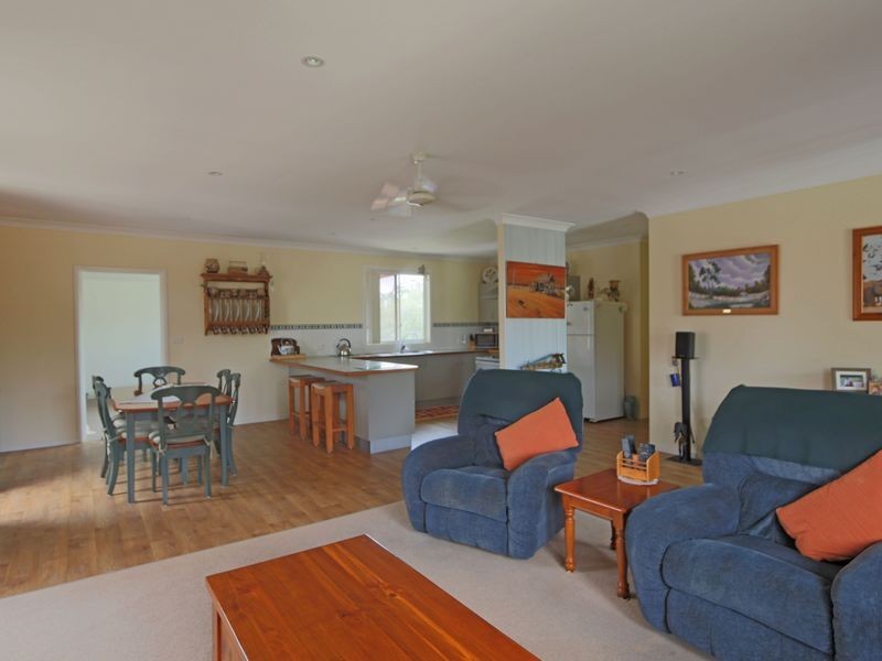 11 Dalley Street, Palmers Island NSW 2463