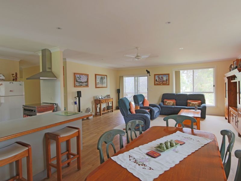11 Dalley Street, Palmers Island NSW 2463